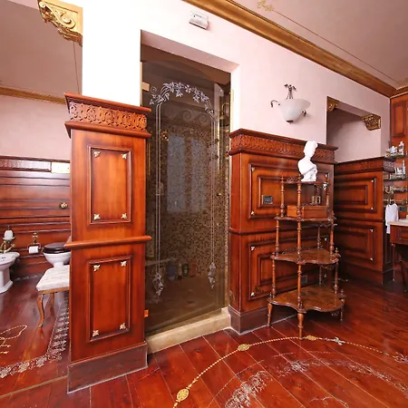 La Vittoriana 3* Saló