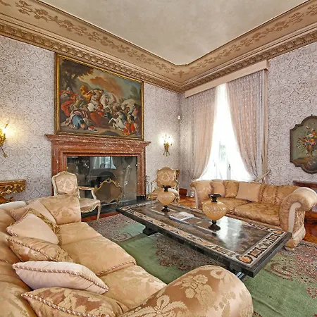 La Vittoriana 3* Saló